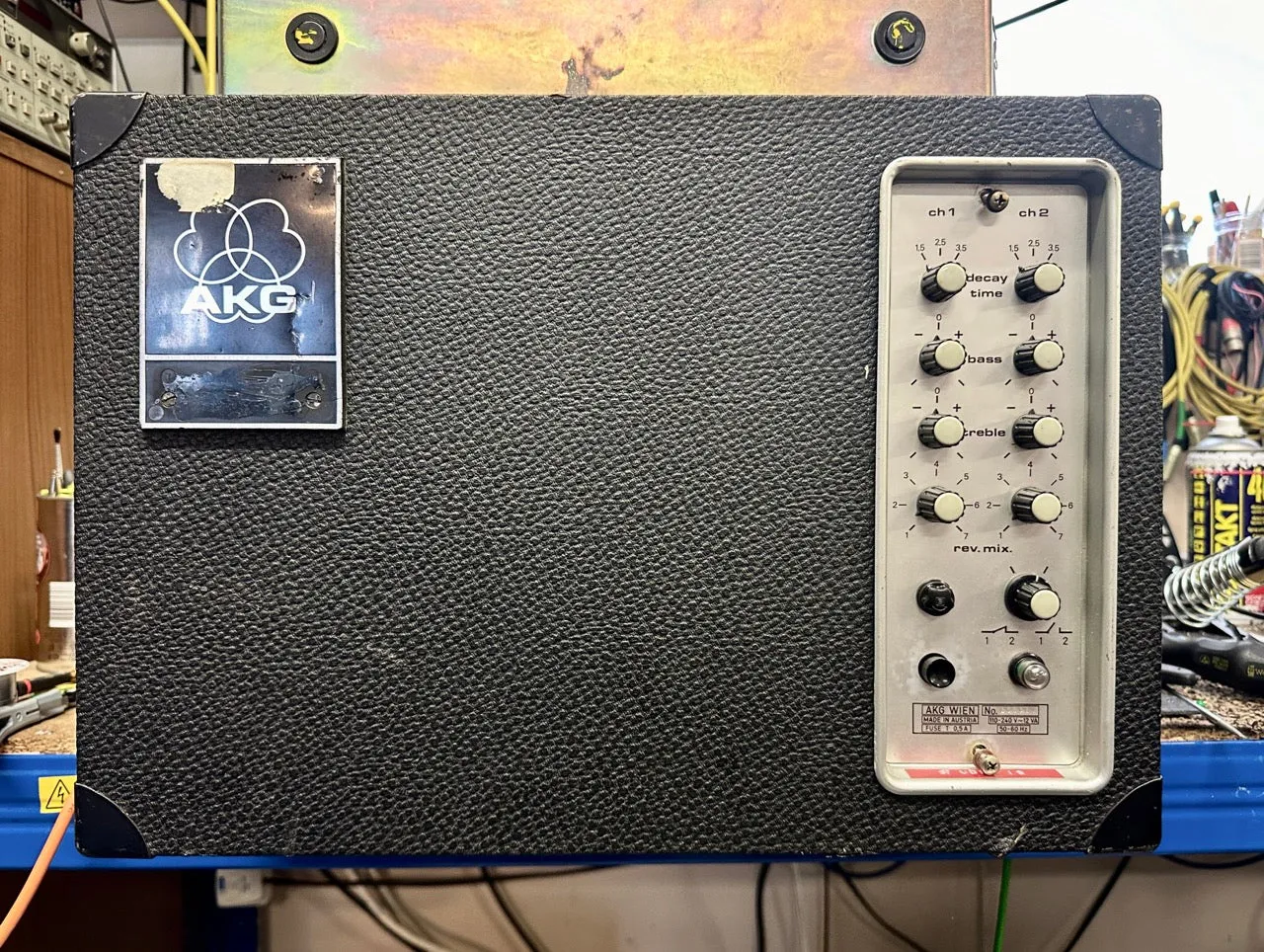 AKG Acoustics BX 15 Stereo Reverb